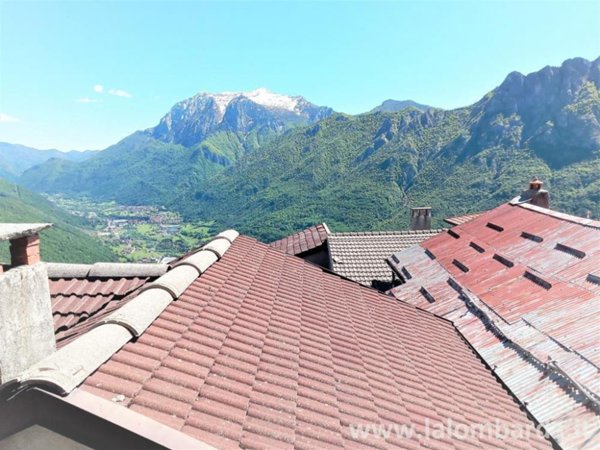 appartamento in vendita a Casargo in zona Narro