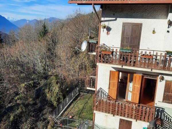 appartamento in vendita a Casargo in zona Narro