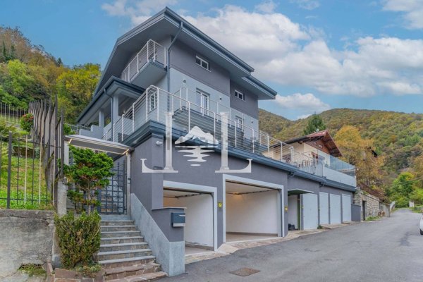 casa indipendente in vendita a Casargo in zona Narro