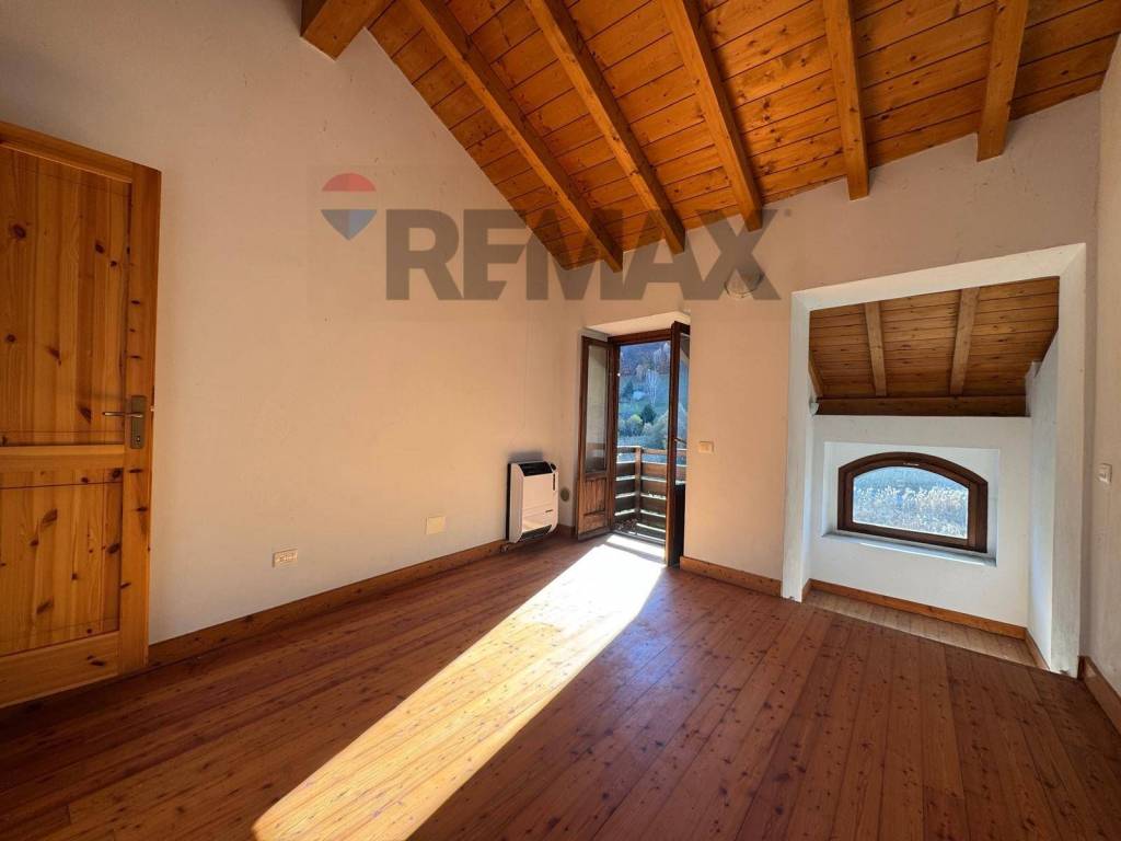 casa indipendente in vendita a Casargo in zona Somadino