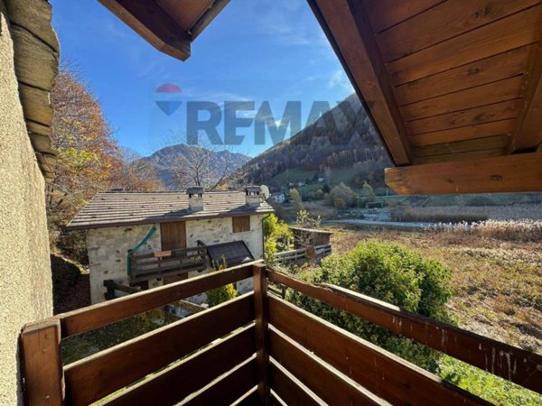 appartamento in vendita a Casargo in zona Narro