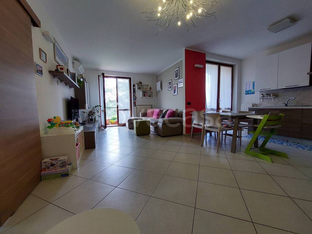 appartamento in vendita a Casatenovo