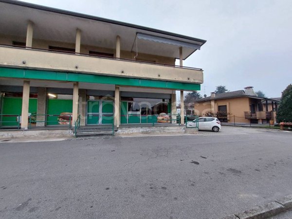 casa indipendente in vendita a Casatenovo in zona Campofiorenzo
