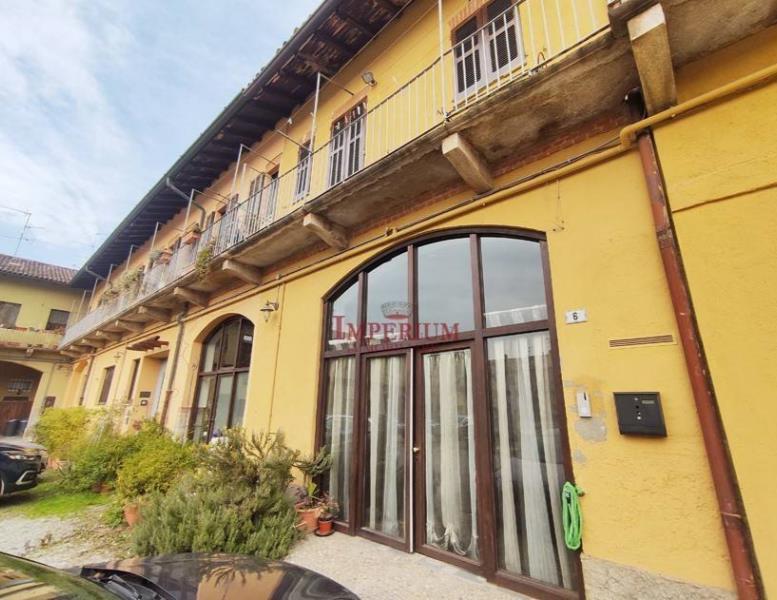 casa indipendente in vendita a Casatenovo in zona Campofiorenzo