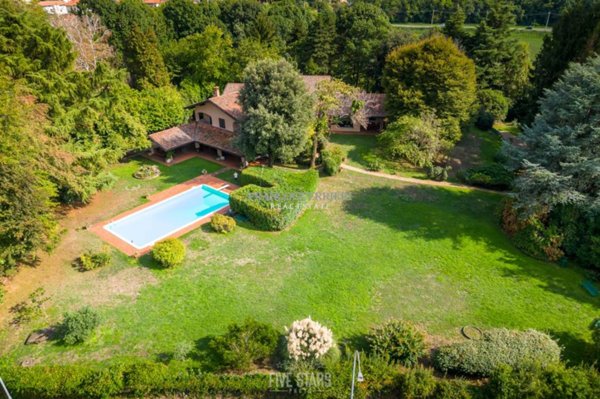 casa indipendente in vendita a Casatenovo