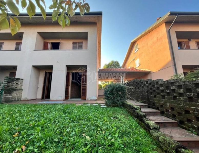 casa indipendente in vendita a Casatenovo