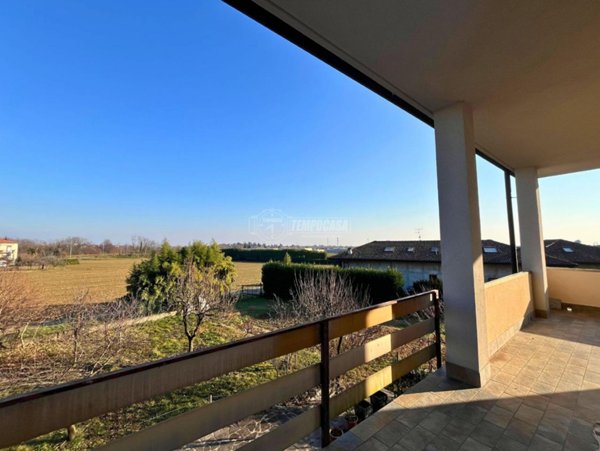 casa indipendente in vendita a Casatenovo