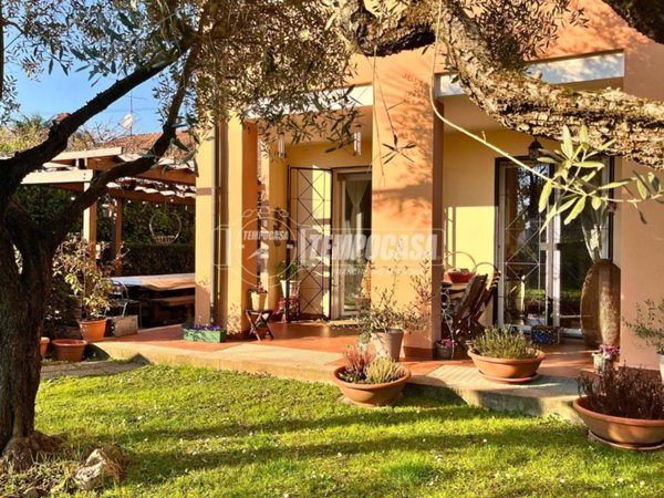 appartamento in vendita a Casatenovo in zona Campofiorenzo