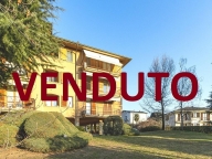 casa indipendente in vendita a Casatenovo