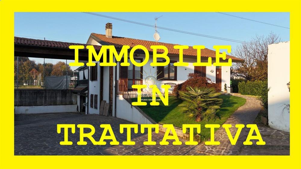 casa indipendente in vendita a Casatenovo