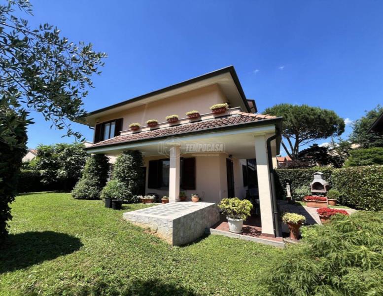 casa indipendente in vendita a Casatenovo in zona Campofiorenzo