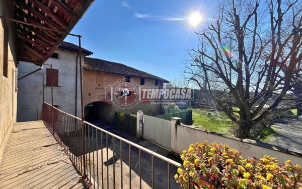 casa indipendente in vendita a Casatenovo