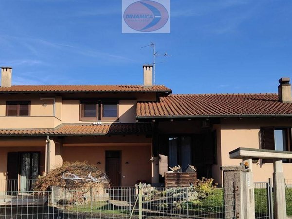casa indipendente in vendita a Casatenovo