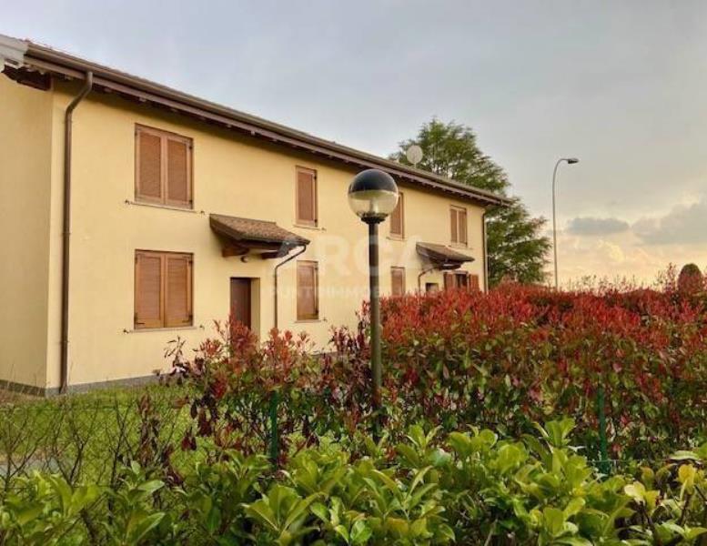 casa indipendente in vendita a Casatenovo