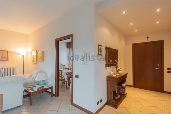 casa indipendente in vendita a Casatenovo