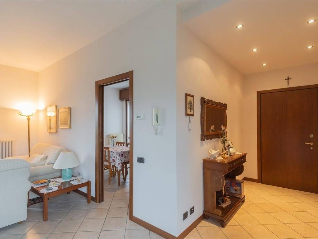 casa indipendente in vendita a Casatenovo in zona Rogoredo