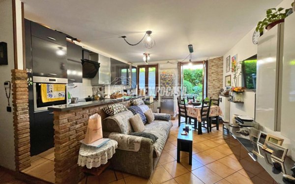 appartamento in vendita a Casatenovo