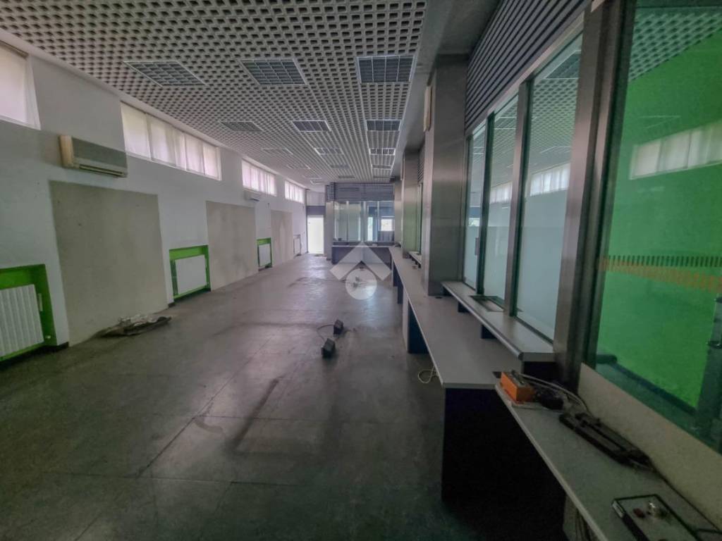 ufficio in vendita a Casatenovo