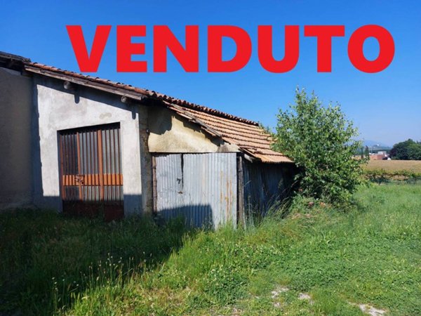 casale in vendita a Casatenovo