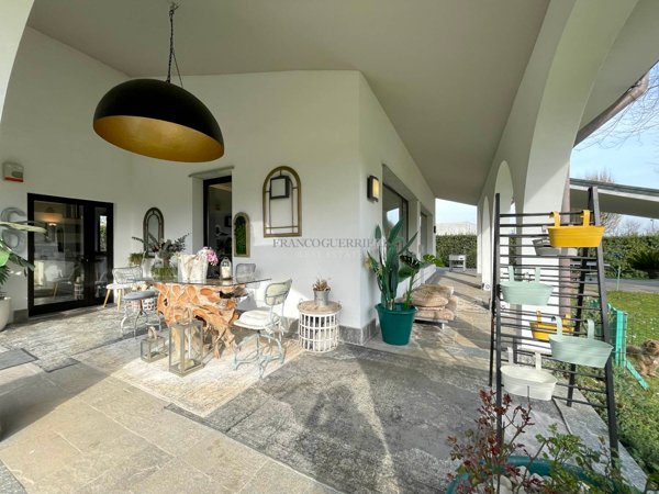 casa indipendente in vendita a Casatenovo in zona Campofiorenzo