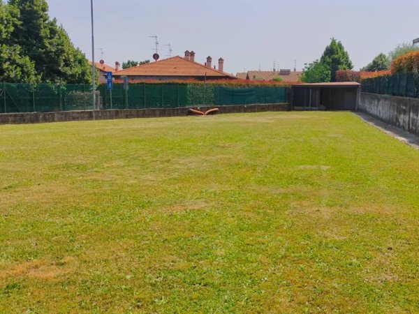 terreno edificabile in vendita a Casatenovo
