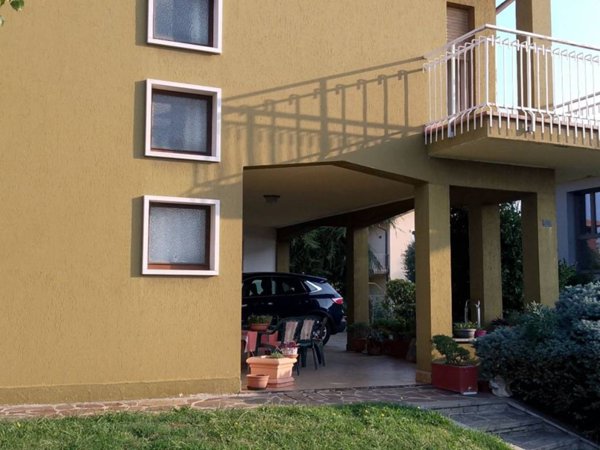 casa indipendente in vendita a Casatenovo