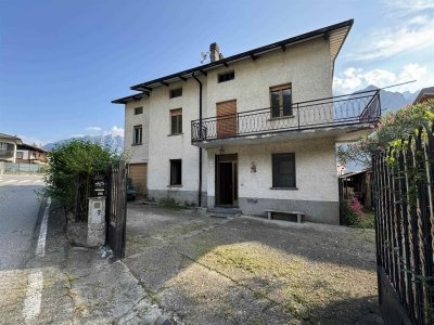 casa indipendente in vendita a Casatenovo