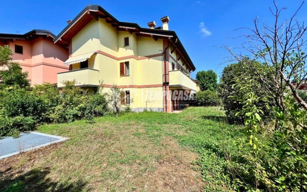 appartamento in vendita a Casatenovo