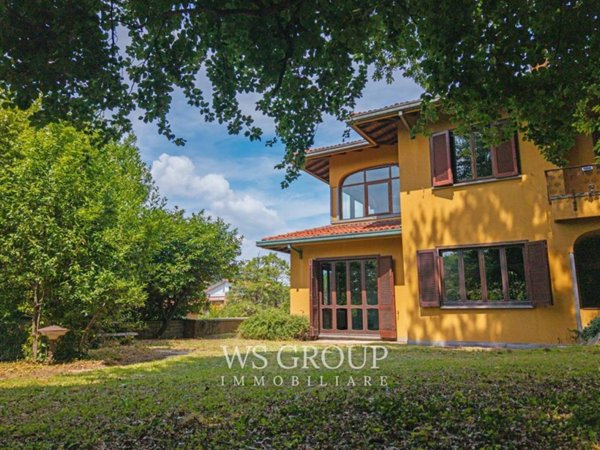 casa indipendente in vendita a Casatenovo