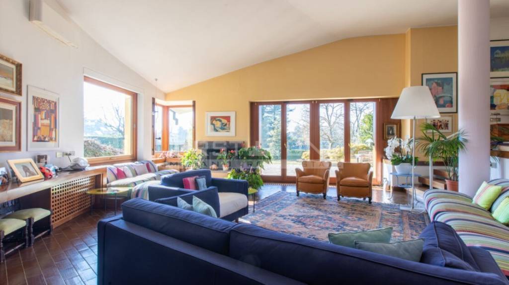 casa indipendente in vendita a Casatenovo