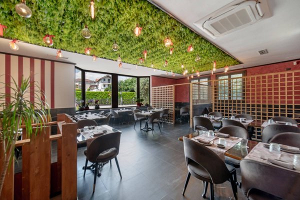 locale commerciale in vendita a Casatenovo