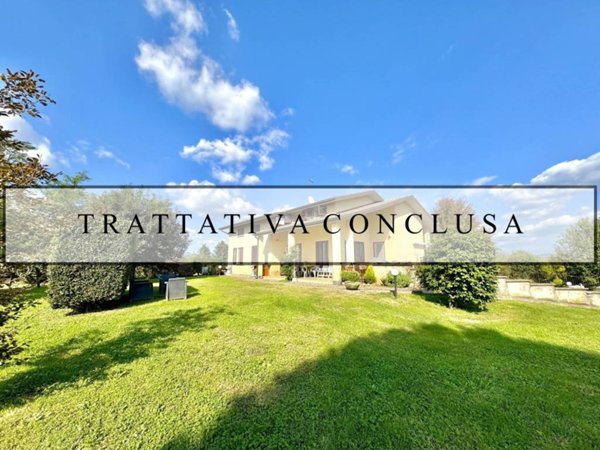 casa indipendente in vendita a Casatenovo