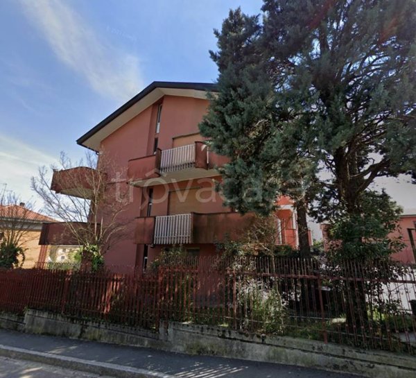 appartamento in vendita a Casatenovo in zona Valaperta