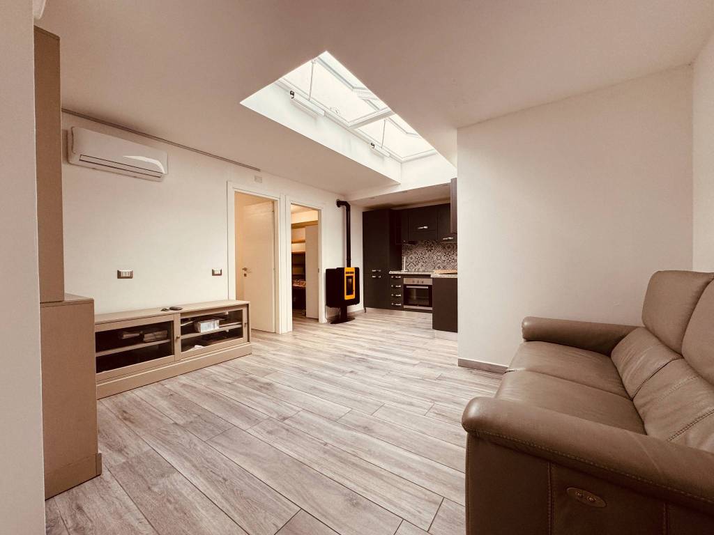 appartamento in vendita a Casatenovo