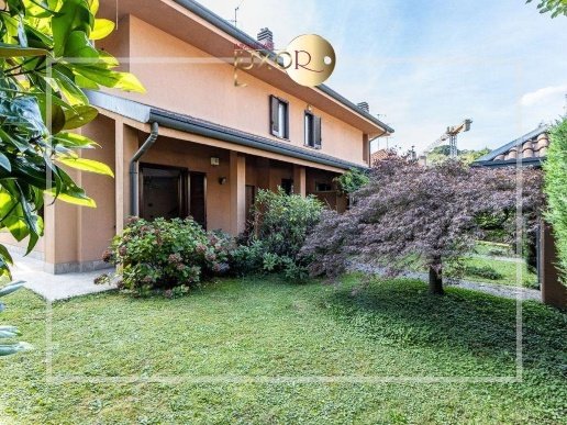 casa indipendente in vendita a Casatenovo