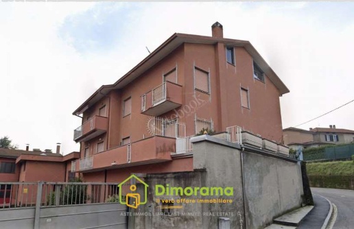 appartamento in vendita a Casatenovo in zona Valaperta