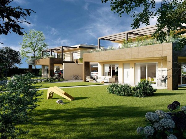 casa indipendente in vendita a Casatenovo