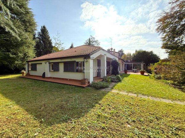 appartamento in vendita a Casatenovo in zona Campofiorenzo