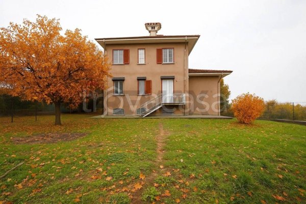 casa indipendente in vendita a Casatenovo