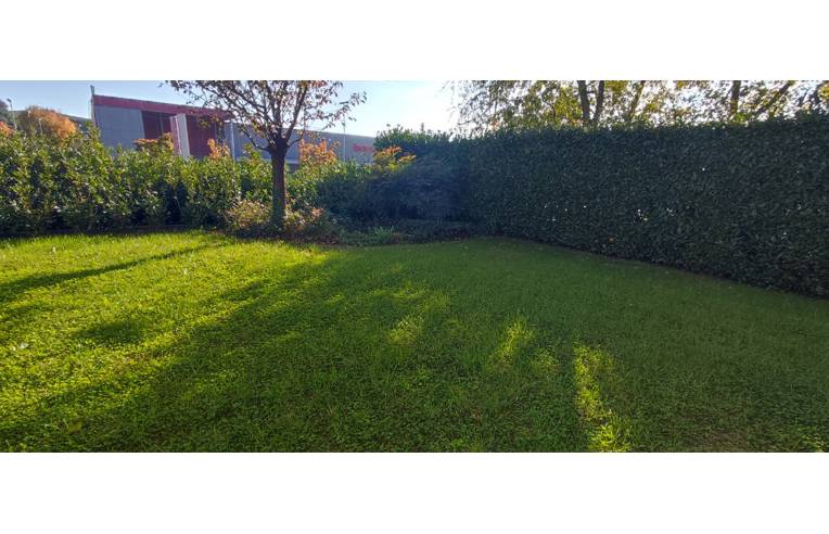 casa indipendente in vendita a Casatenovo