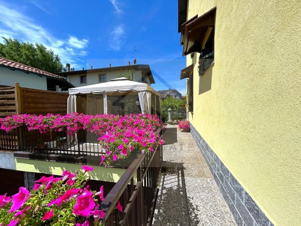 casa indipendente in vendita a Casatenovo