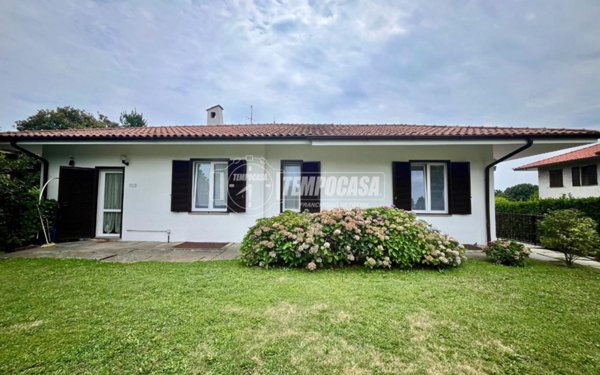 casa indipendente in vendita a Casatenovo