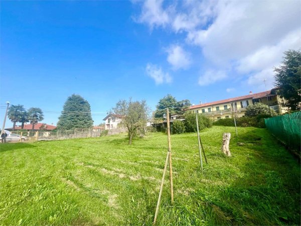 terreno edificabile in vendita a Casatenovo