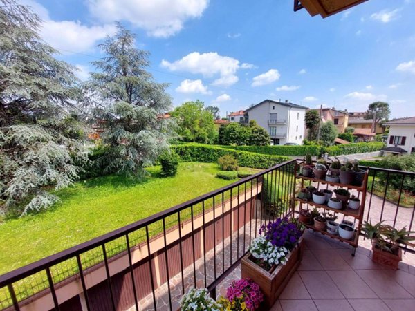 appartamento in vendita a Casatenovo