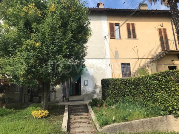 casa indipendente in vendita a Casatenovo