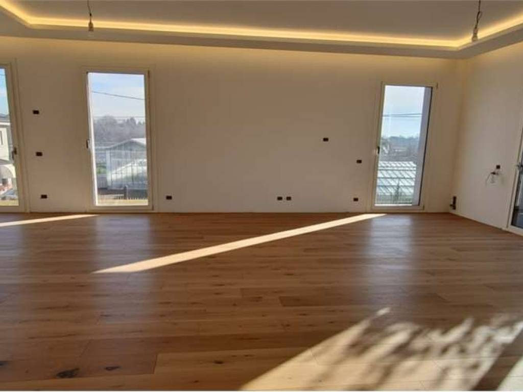 casa indipendente in vendita a Casatenovo