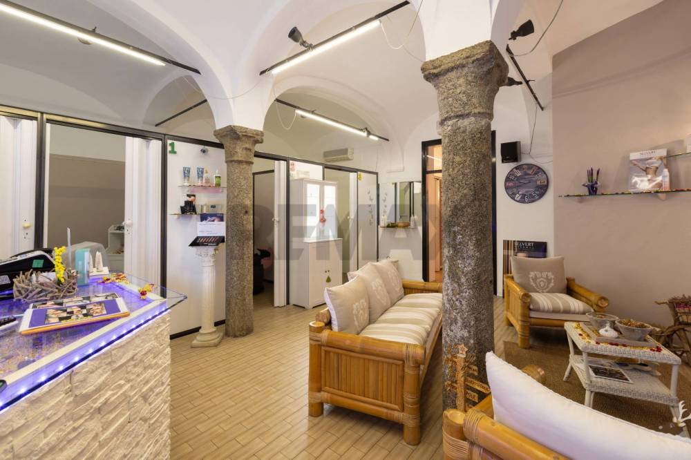 negozio in vendita a Casatenovo