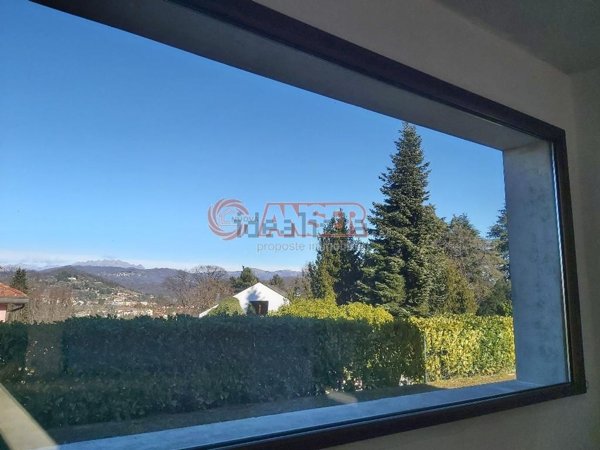 casa indipendente in vendita a Casatenovo