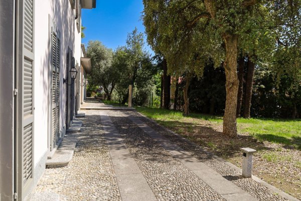 casa indipendente in vendita a Casatenovo