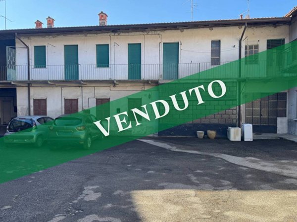 casa indipendente in vendita a Casatenovo